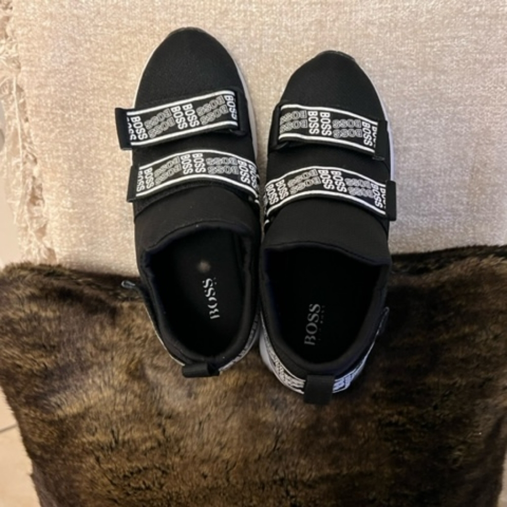 Hugo BOSS women's black sneakers size 36